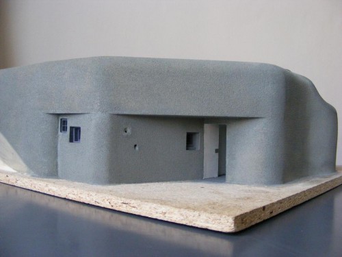 r 001.jpg